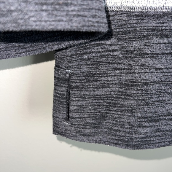 Tek Gear zip up hoodie w front pockets - perfect condition - Picture 8 of 10